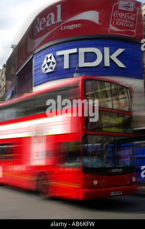 London Bus Picadilly London England UK Stockfoto