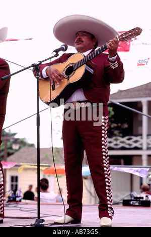 Eine Mariachi-Spieler beim Cinco De Mayo Festival in Old Town San Diego State Historic Park in San Diego in Kalifornien, USA Stockfoto