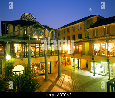 GB - GLOUCESTERSHIRE: Montpellier Shopping-Arkade in Cheltenham Spa Stockfoto