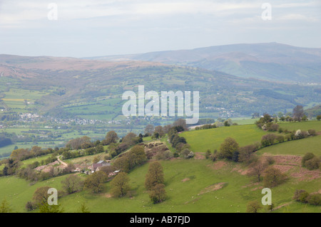 Blick über Ackerland von Fußweg zum Zuckerhut Abergavenny Monmouthshire South Wales UK Stockfoto