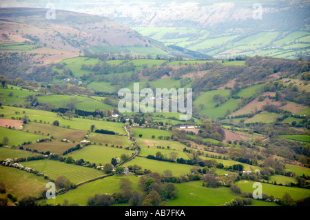 Blick auf Ackerland vom Zuckerhut Abergavenny Monmouthshire South Wales UK Stockfoto