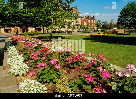 Crewe Cheshire Bürgerzentrum in voller Blüte Stockfoto