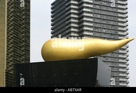 JPN, Japan, Tokio: Asahi Brauerei in Asakusa. Kunstwerk französischen Designers Philippe Starckthe Flaming Ornament Stockfoto