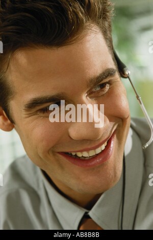 Mann mit Kopfhörer Stockfoto