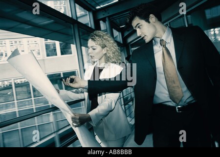 Menschen diskutieren plan Stockfoto