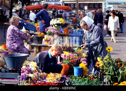 Eisenach ist eine Stadt in Thüringen Deutschland Deutsch Blumen Flower Market Stockfoto