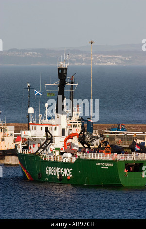 MV Arctic Sunrise nach Edinburgh im Hafen von Leith Stockfoto