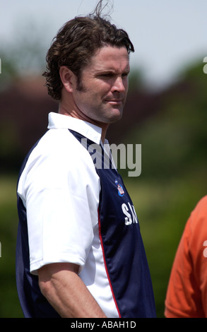 SAMSUNG SUPER-FÄHIGKEITEN CRICKET AUF SHENLEY CRICKET ZENTRUM 210505 CHRIS CAIRNS Stockfoto