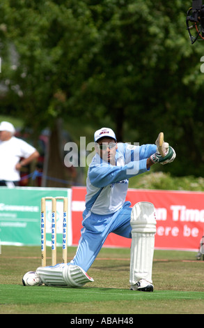 SAMSUNG SUPER-FÄHIGKEITEN CRICKET AUF SHENLEY CRICKET ZENTRUM 210505 MOHAMMED KAIF SPIELT FÜR INDIEN Stockfoto