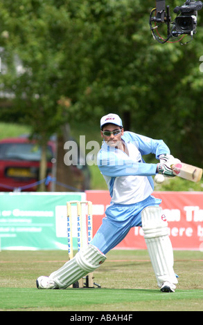 SAMSUNG SUPER-FÄHIGKEITEN CRICKET AUF SHENLEY CRICKET ZENTRUM 210505 MOHAMMED KAIF SPIELT FÜR INDIEN Stockfoto