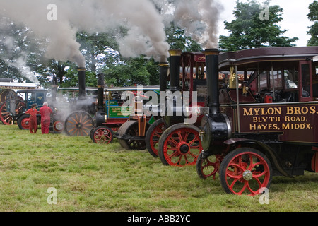 Ccollection Oldtimer Dampfmaschinen im Bauernhof Traktor Rallye, Schottland Großbritannien Stockfoto