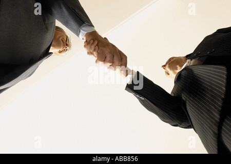 Geschäftsleute, die Hände schütteln Stockfoto