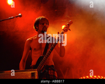 Le Vibrazioni in Konzert Stockfoto