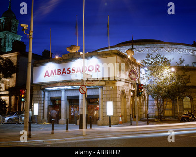 Botschafter Irland Dublin Bei Nacht September 2005 Irland Dublin in der Nacht 2005 Stockfoto