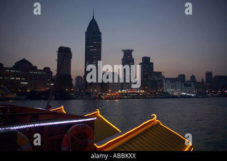 Bund in der Nacht Stockfoto