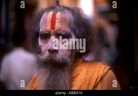 CMP 70358 alte Sadhu mit Tilak Varanasi Indien Stockfoto