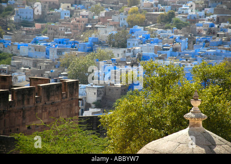Blick über die Häuser von die blaue Stadt Jodhpur Rajasthan Indien Stockfoto