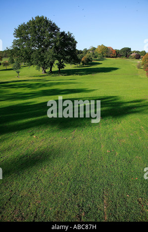 Vista von Beckenham Place Park, einer der Fahrrinnen Stockfoto