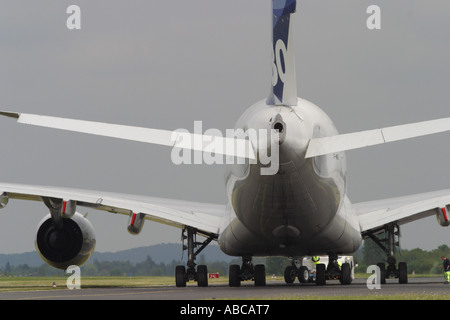 Airbus A380 Airbus neue riesige massive Jet Flugzeug Passagierflugzeug Rückansicht Stockfoto