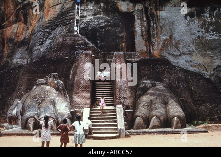 Eingang zum Löwen Treppe Sigiriya Sri Lanka Stockfoto