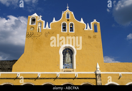 Izamal El Convento Yucatan Mexiko Franziskaner gelbe Kloster St. Anthony de Padua San Antonio de Padua Stockfoto