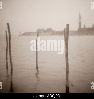 Liegeplätze im Vordergrund - Venedig, Italien Stockfoto