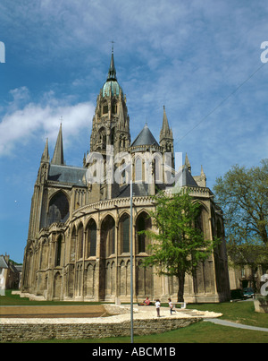 Osten Fassade der Kathedrale Notre Dame, Bayeux, Normandie (Normandie), Frankreich. Stockfoto