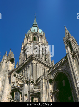 Zentrale Turm der Kathedrale Notre Dame, Bayeux, Normandie (Normandie), Frankreich. Stockfoto