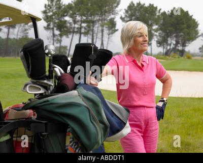 Ältere Frau golfer Stockfoto