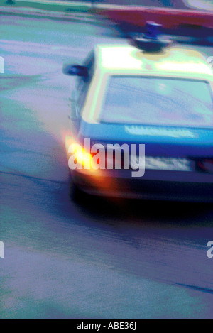Rom Italien Italienisch Straße Szene Polizei Poliza Notfall Auto Gefahr Geheimnis Fantasy Geschwindigkeit Bewegungsunschärfe Transport Stockfoto