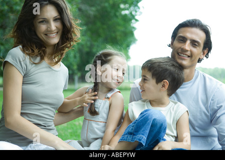 Familie im Freien, portrait Stockfoto
