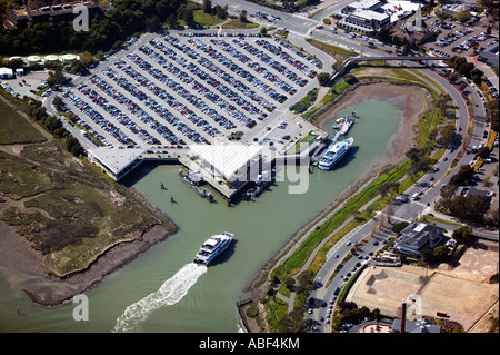 Rittersporn Fähre Pendler in die Stadt Larspur, Marin County, California, San Francisco Bay ferry Stockfoto
