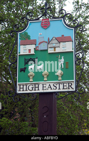 Das farbenfrohe Zeichen für das Dorf hohe Ostern in Essex Stockfoto