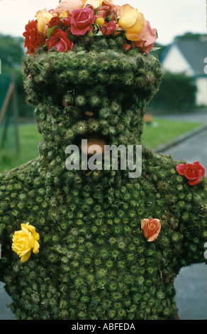 Burry man oder Burryman South Queensferry Nr Edinburgh am zweiten Freitag Jährlich im August Schottland 1971 70er HOMER SYKES Stockfoto