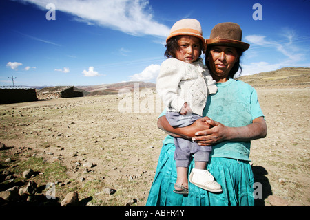 Das jährliche Fistenkampffest der Interdorfs, das als Tinku in Macha Bolivien bekannt ist. Stockfoto