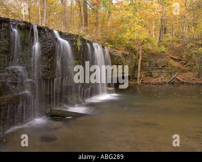 Versteckte Wasserfälle auf Prairie Creek Big Woods State Park Minnesota USA Stockfoto