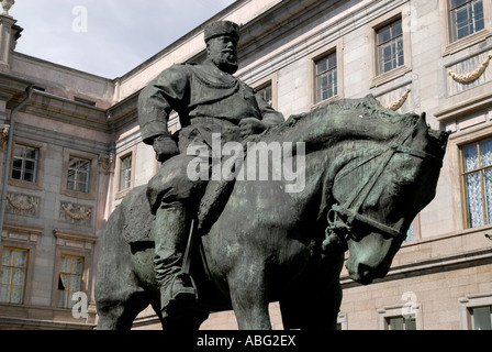 Statue von Zar Alexander III vor russischen Museum, Sankt Petersburg Stockfoto