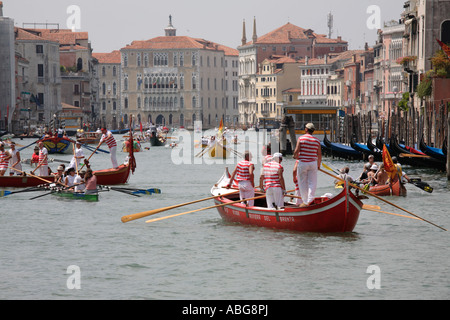 Ruderboote in den Canale Grande während der Vogalonga Wettbewerb, Venedig 2007, Italien Stockfoto