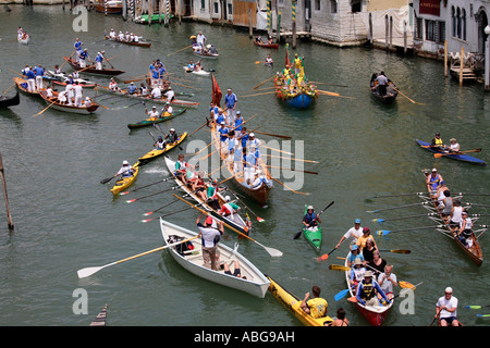 Ruderboote in den Canale Grande während der Vogalonga Wettbewerb, Venedig 2007, Italien Stockfoto