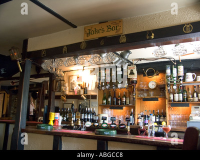 Land Pub Interieur, The Royal Oak Inn Withypool, einem traditionellen Oldie vergangener Welpen auf Exmoor, Spmerset, England, UK Stockfoto