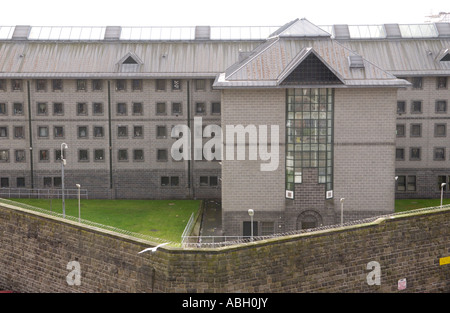 Blick über die Mauern des Cardiff Gefängnis South Wales UK Stockfoto