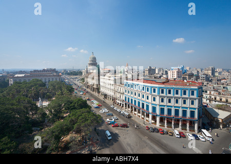 Paseo del Prado, das Capitolio Nacional und Gran Teatro vom Dach des Hotel Parque Central, El Prado, Habana Vieja, Havanna, Kuba Stockfoto