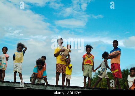 Papua Menschen freundlich von einer kleinen Insel in Raja Ampat Stockfoto