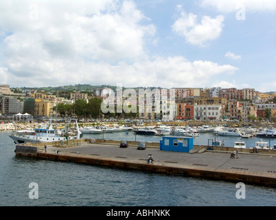 Pozzuoli Puteoli Stadt Ang Hafen von Neapel, Kampanien, südlich von Italien, Europa Stockfoto