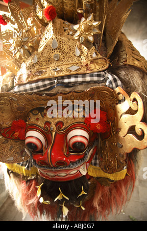 Barong Schauspieler in Tierkostüm, Batubulan, Bali, Indonesien Stockfoto