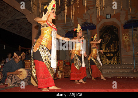 Balinesische Lakhon Tänzer, Ubud, Bali, Indonesien Stockfoto