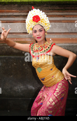 Traditionelle balinesische Barong Tänzerin, Singapadu, Bali, Indonesien Stockfoto