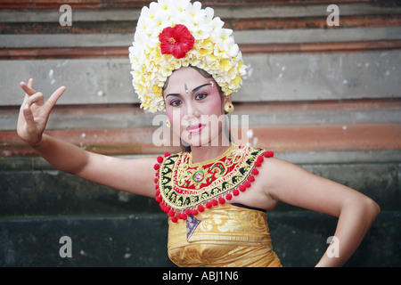 Traditionelle balinesische Barong Tänzerin, Singapadu, Bali, Indonesien Stockfoto