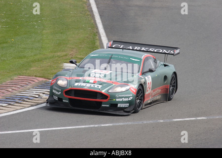 Nr. 24 Aston Martin DBR9 Autofahrer Christian Pescatori und Miguel Ramos FIA GT Meisterschaft Runde 1 in Silverstone Mai 2006 Stockfoto