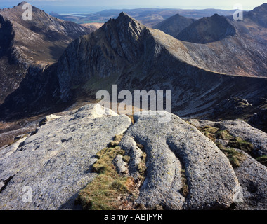 CIR Mhor betrachtet von Castail Abhail mit Holy Island über Goatfell, Arran. Stockfoto